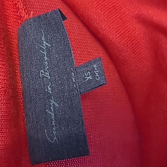 Women's soft red turtleneck sweater - Picture 2 of 3